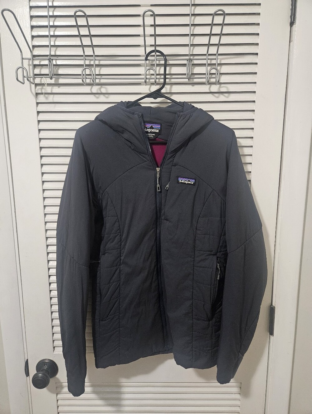 Patagonia Navy Hooded Insulated Puffer Jacket